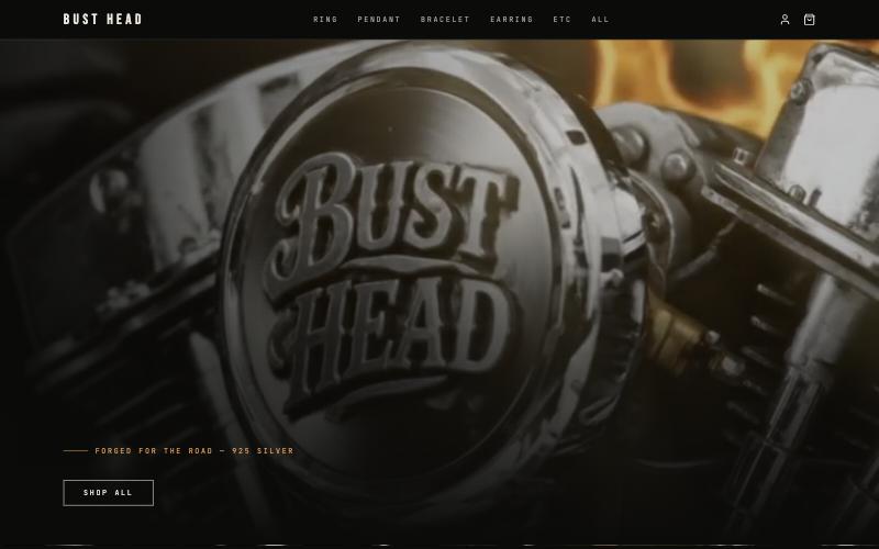 버스트헤드 쇼핑몰 첫 화면, 모터사이클 엔진 커버에 새겨진 BUST HEAD 로고